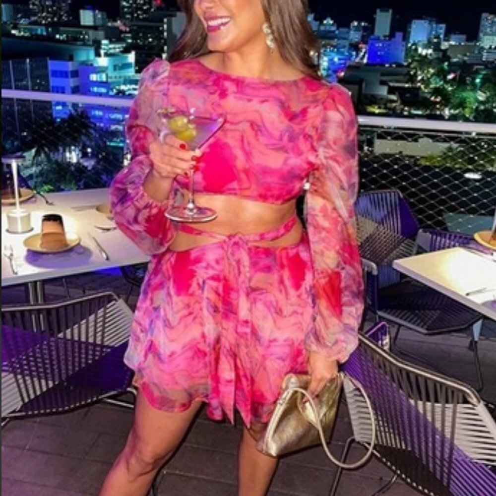 Multicolor Boho Lantern Sleeve Knot Cutout Waist Chiffon Romper - Picture 2 of 9